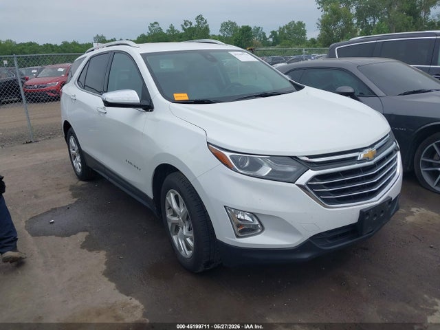 Salvage Chevrolet Equinox Image