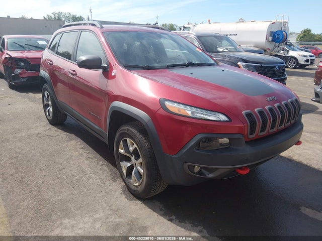 Salvage Jeep Cherokee Image