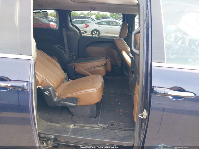 Chrysler Pacifica Limited