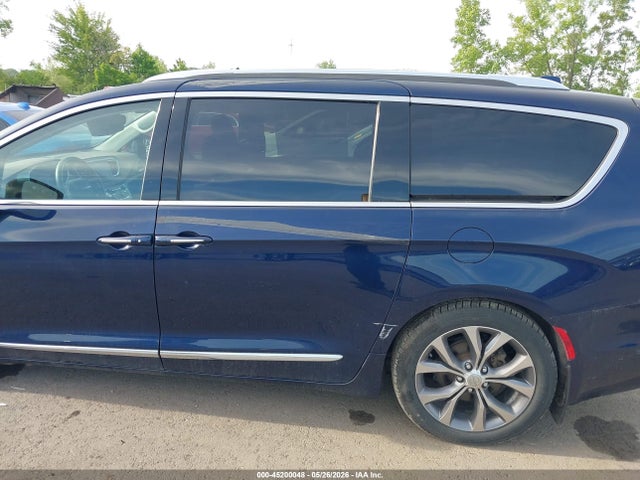 Chrysler Pacifica Limited