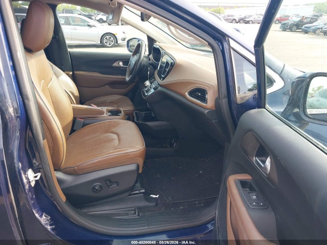 Chrysler Pacifica Limited