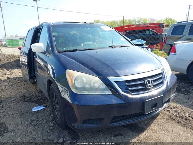 Salvage Honda Odyssey Image