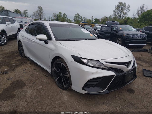 Salvage Toyota Camry Image