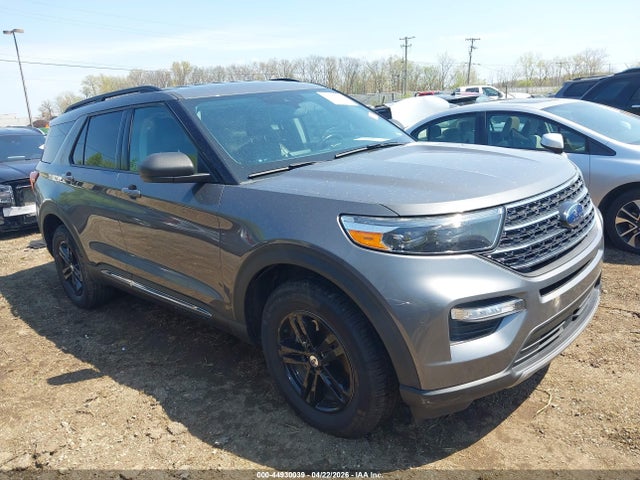 Salvage Ford Explorer Image