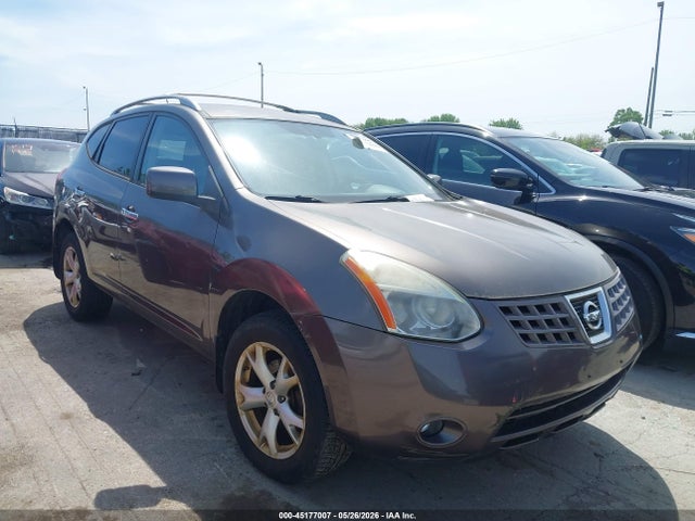 Salvage Nissan Rogue Image