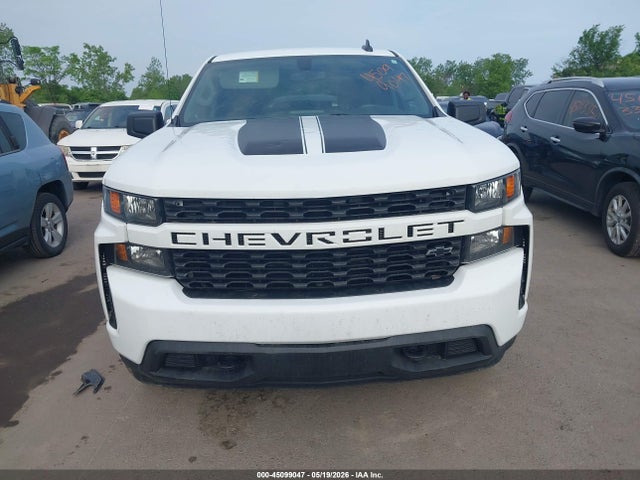 Chevrolet Silverado 1500 4wd  Standard Bed Custom