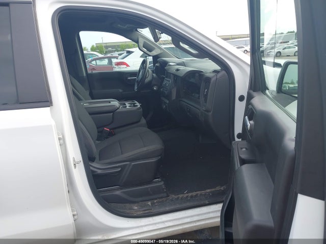 Chevrolet Silverado 1500 4wd  Standard Bed Custom