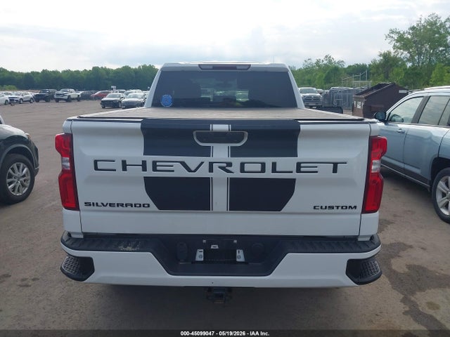 Chevrolet Silverado 1500 4wd  Standard Bed Custom