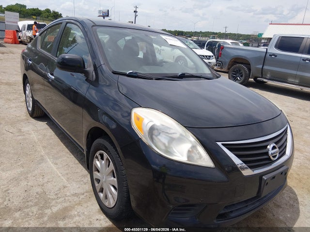 Salvage Nissan Versa Image