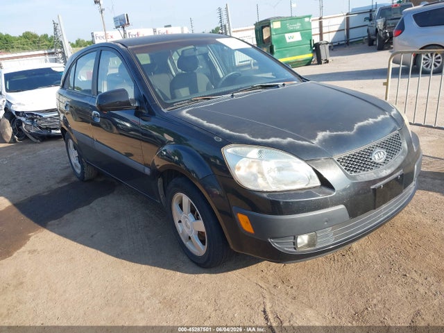 Salvage Kia Rio Image