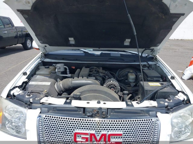 GMC Envoy Denali