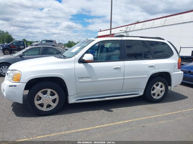 GMC Envoy Denali
