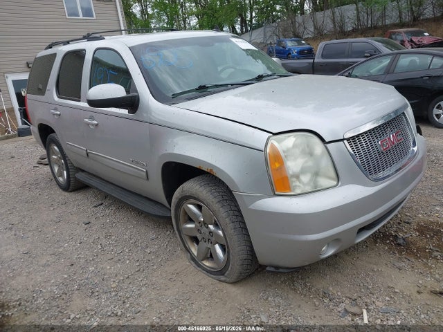 Salvage GMC Yukon Image