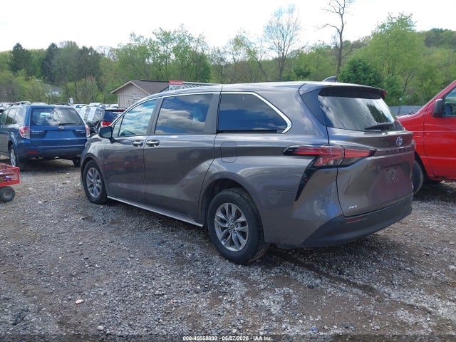 Toyota Sienna Xle