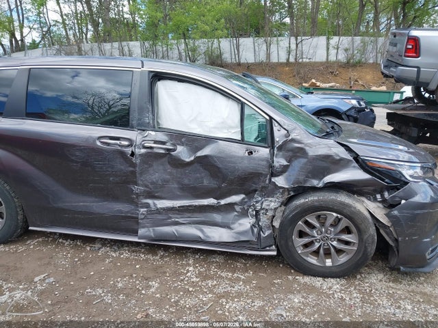 Toyota Sienna Xle