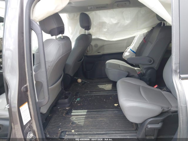 Toyota Sienna Xle