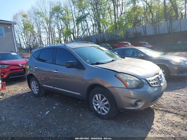 Salvage Nissan Rogue Image