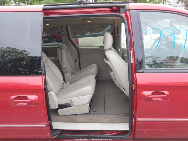 Chrysler Town & Country Touring