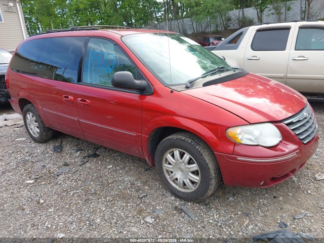 Salvage Chrysler Town & Country Image