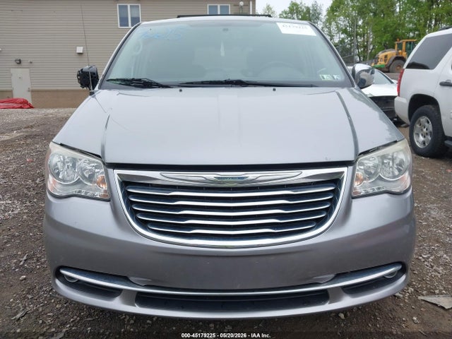 Chrysler Town & Country Touring-l