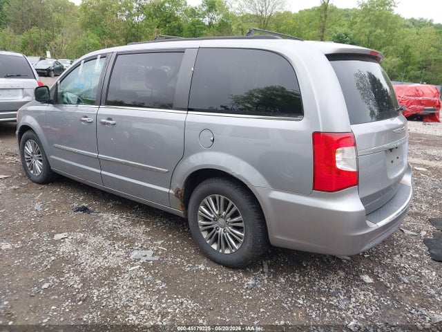 Chrysler Town & Country Touring-l