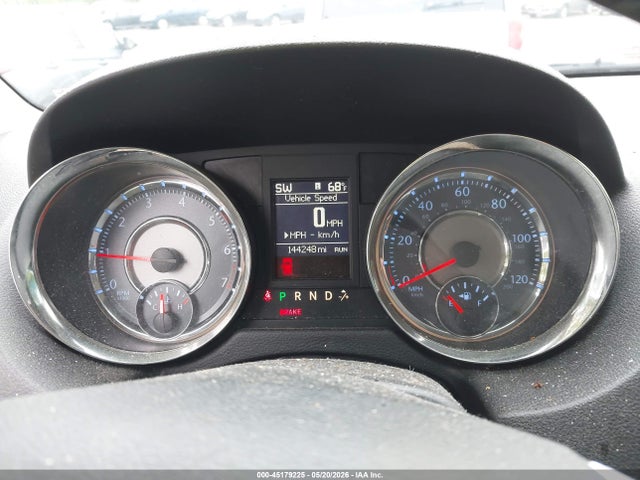 Chrysler Town & Country Touring-l