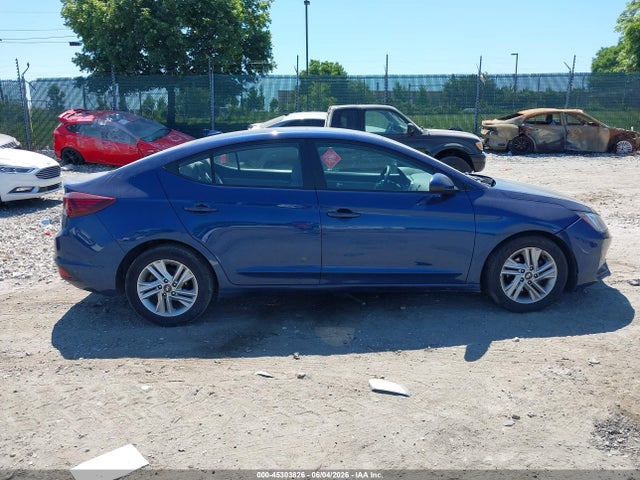 Hyundai ELANTRA Sel