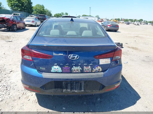 Hyundai ELANTRA Sel