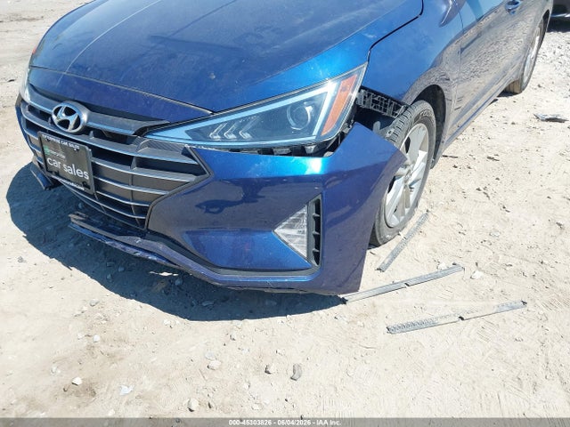 Hyundai ELANTRA Sel