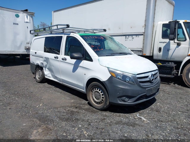 Salvage Mercedes-Benz Metris Image