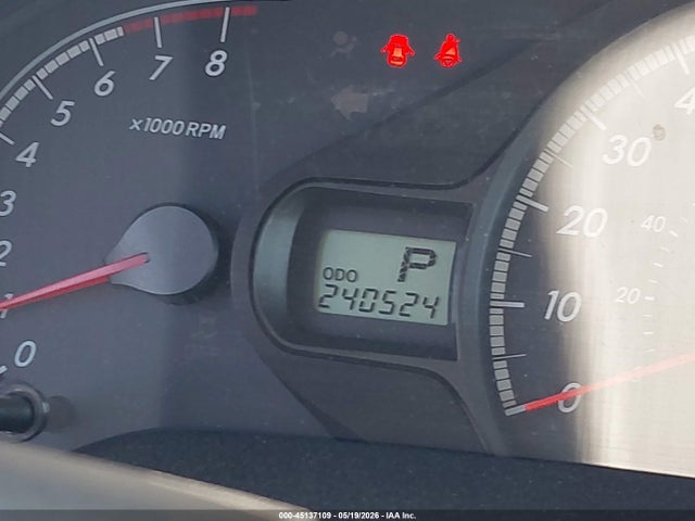 Toyota Sienna Le V6 8 Passenger
