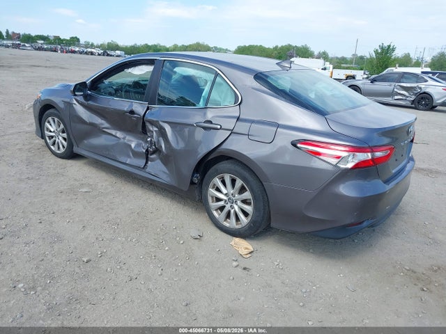 Toyota Camry Le
