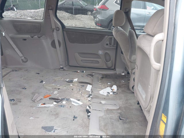 Toyota Sienna Le