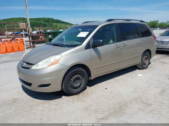 Toyota Sienna Ce