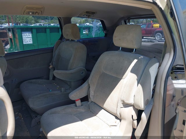 Toyota Sienna Ce