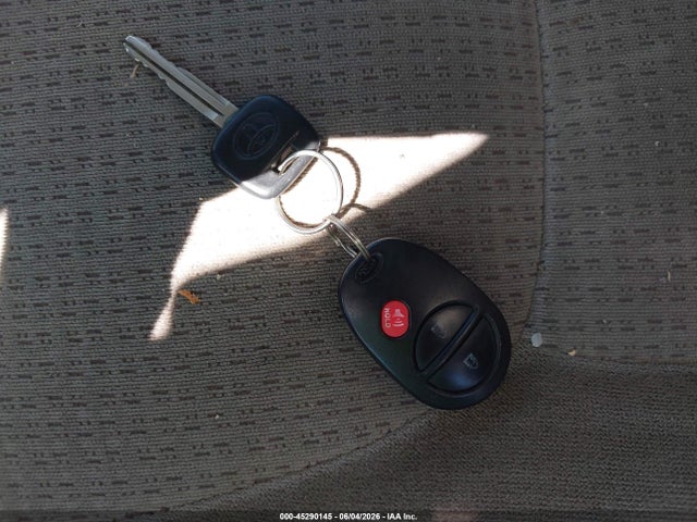 Toyota Sienna Ce