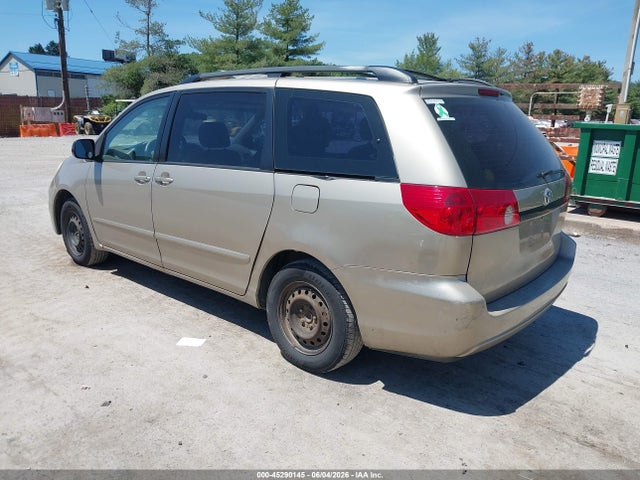Toyota Sienna Ce