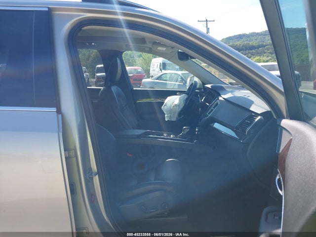 Volvo XC90 T6 Momentum
