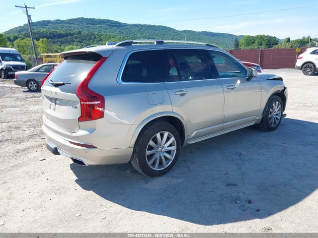 Volvo XC90 T6 Momentum