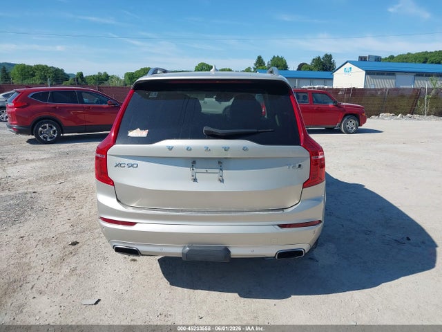 Volvo XC90 T6 Momentum