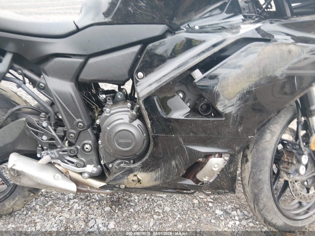 Yamaha Yzfr7