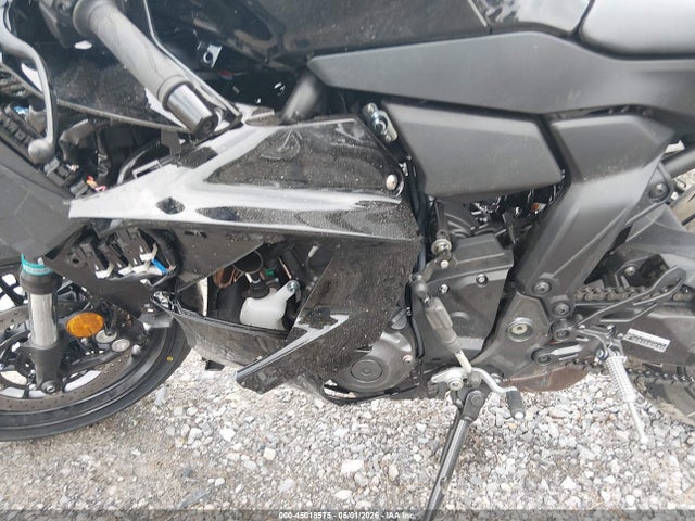 Yamaha Yzfr7