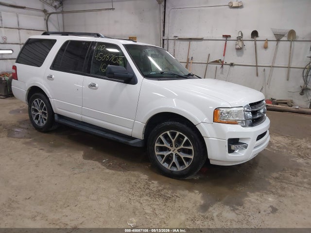 Salvage Ford Expedition Image