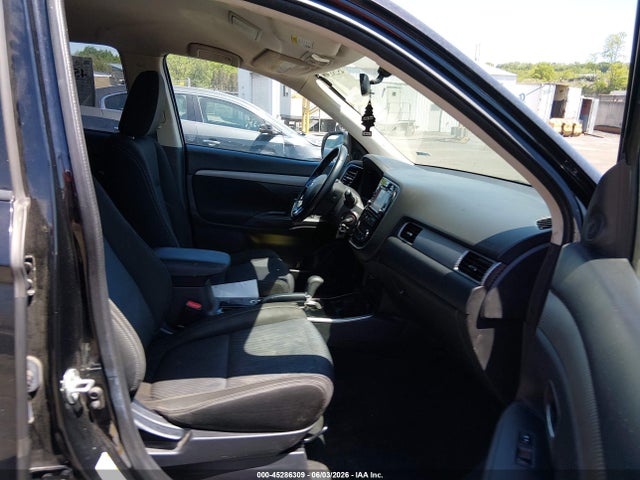 Mitsubishi Outlander Es