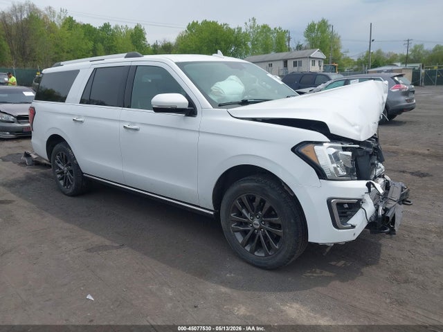Salvage Ford Expedition Image