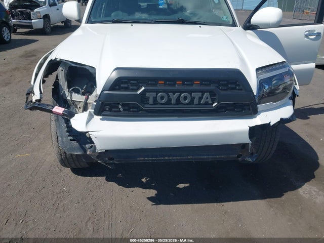 Toyota 4Runner Sr5 V6