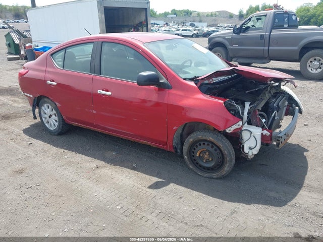 Salvage Nissan Versa Image