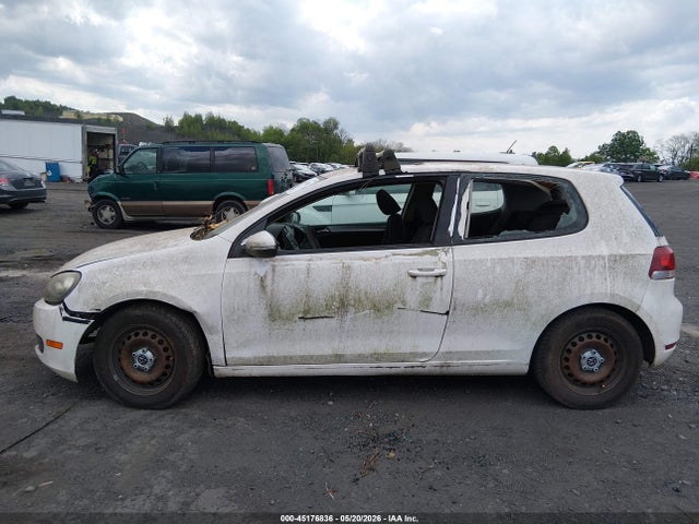 Volkswagen Golf 2-door