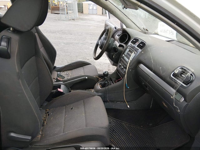 Volkswagen Golf 2-door