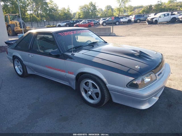 Salvage Ford Mustang Image